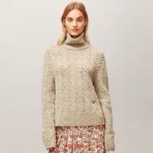 DISO TORY BURCH chunky sweater in a small!